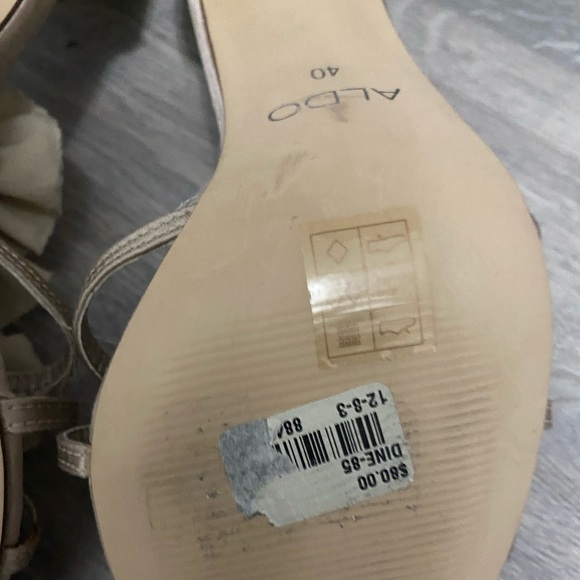 Aldo champagne gold heels. Size 9 - Picture 3 of 5